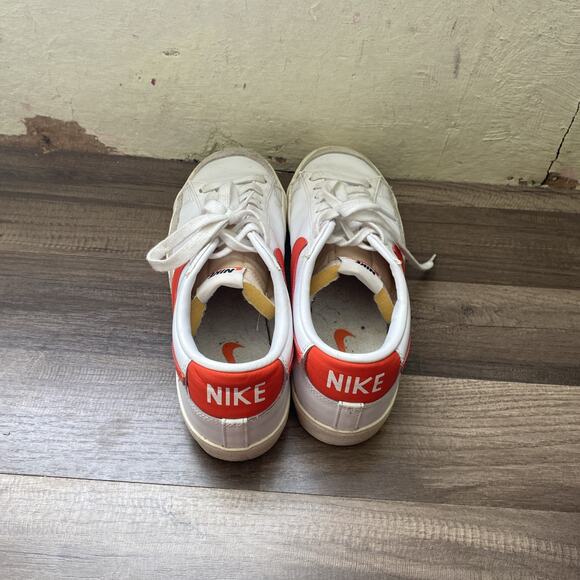 Nike Men\'s Blazer Low \'77 VNTG White Orange Size 10 main image 6